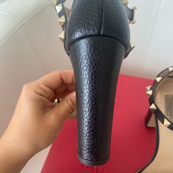 Valentino Garavani Rockstud Sandals - Picture 5 of 16